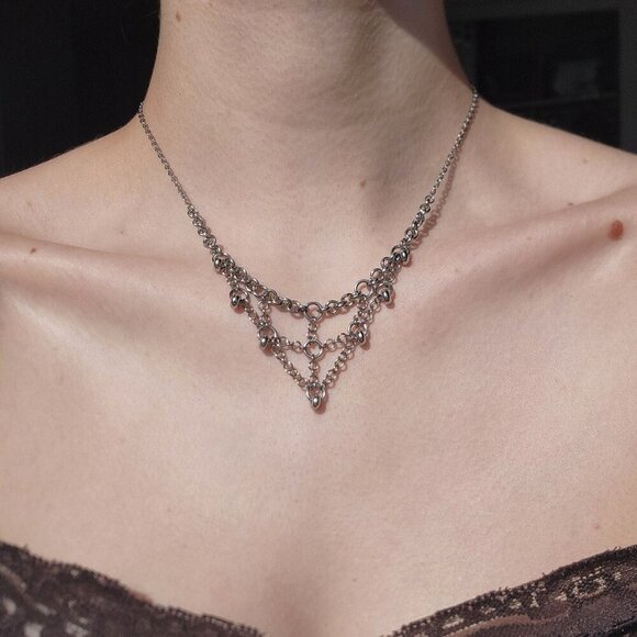 Hand Crafted Jewelry - Gothic V-shaped silver chain mail necklace ✦ Medieval princess necklace ✦